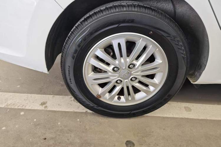 Used Kia Pegas 2019 1.4L Automatic Value Edition National VI Standard Right Rear Wheel Hub