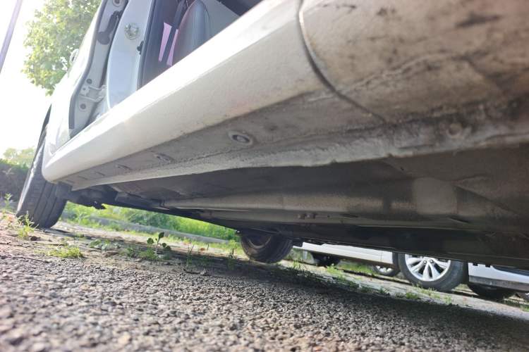 Used Kia Pegas 2019 1.4L Automatic Value Edition National VI Standard Right Side Sill