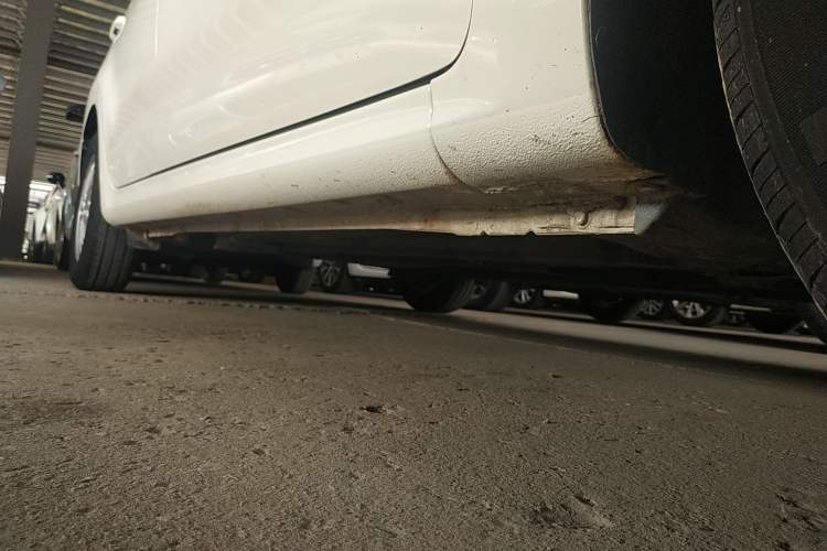 Used Kia Pegas 2019 1.4L Manual Value Edition National VI Standard Right Side Sill