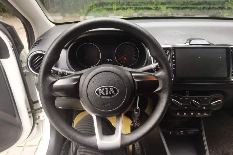 Used Kia Pegas 2019 1.4L Manual Value Edition National VI Standard Steering Wheel