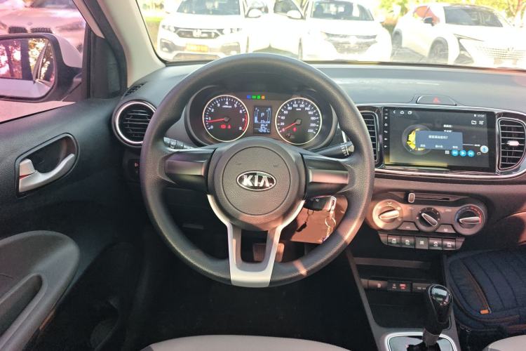 Used Kia Pegas 2019 1.4L Automatic Value Edition National VI Standard Steering Wheel