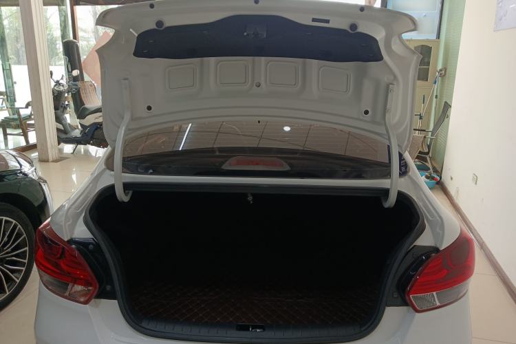 Used Kia Pegas 2019 1.4L Automatic Value Edition National VI Standard Trunk