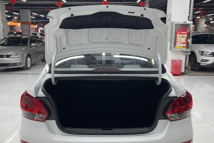 Used Kia Pegas 2019 1.4L Automatic Value Edition National VI Standard Trunk
