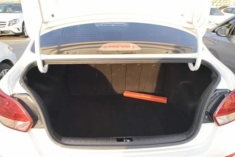 Used Kia Pegas 2019 1.4L Automatic Value Edition National VI Standard Trunk