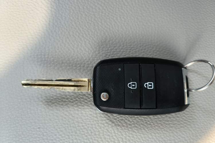 Used Kia Pegas 2019 1.4L Manual Value Edition National VI Standard Vehicle Key