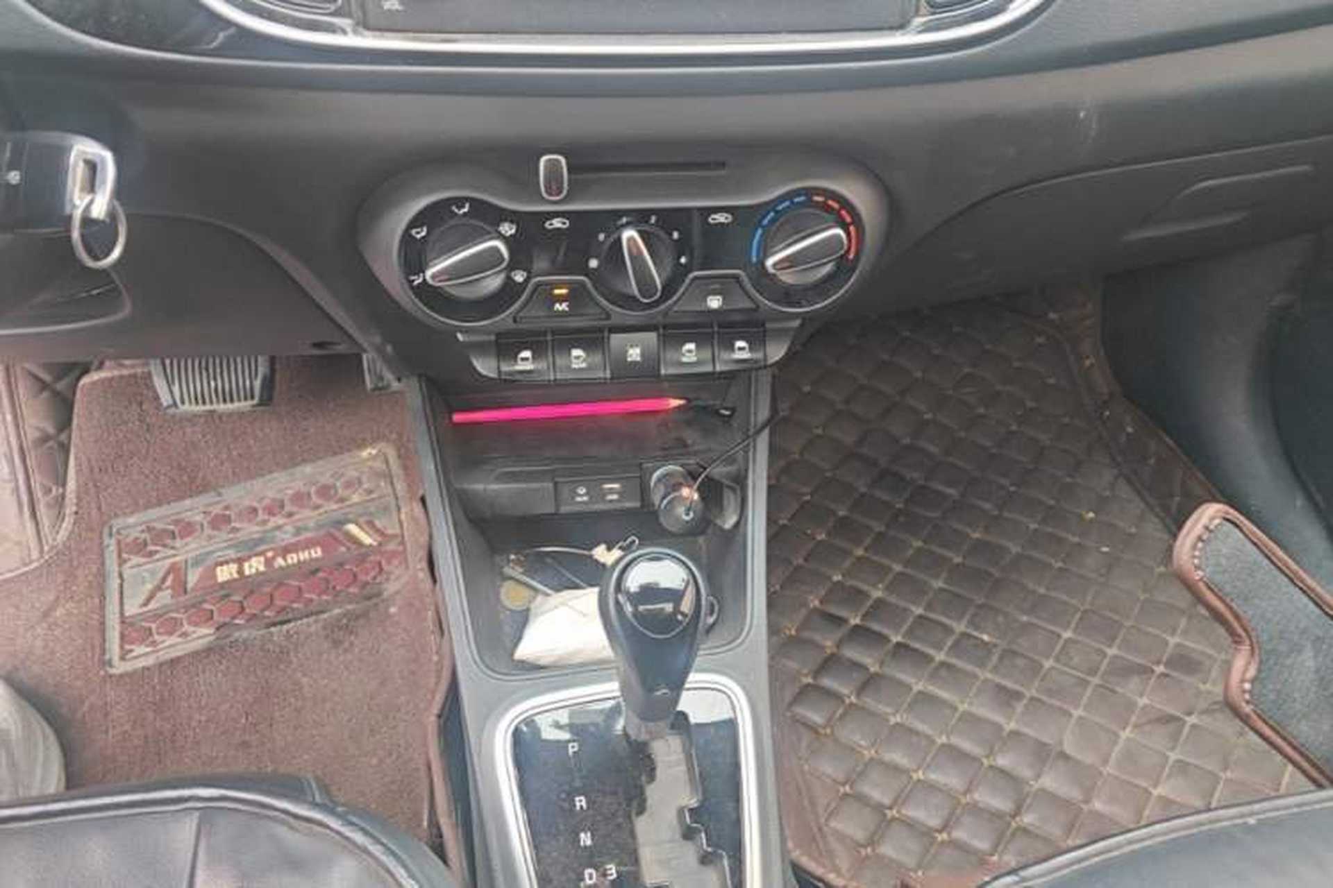 Used Kia Pegas 2020 Revised Version 1.4L Automatic Elite Connect Edition Gear Lever