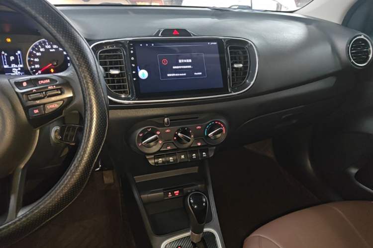 Used Kia Pegas 2020 Revised Version 1.4L Automatic Elite Connect Edition Audio And AC Panel