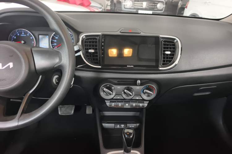 Used Kia Pegas 2020 Revised Version 1.4L Automatic Comfortable with Sunroof Audio And AC Panel