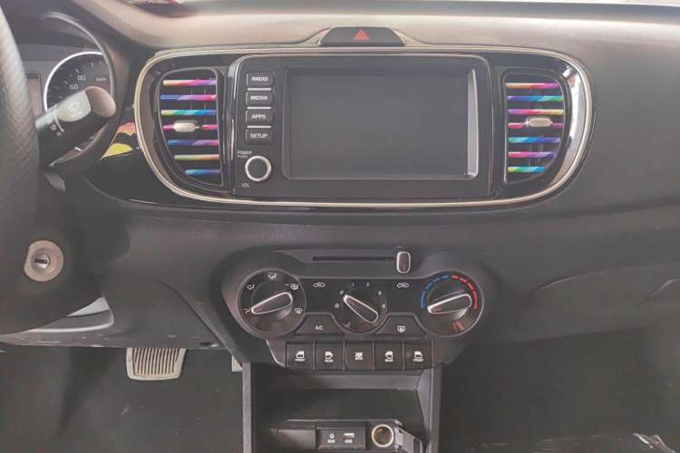 Used Kia Pegas 2020 Revised Version 1.4L Automatic Elite Connect Edition Audio And AC Panel
