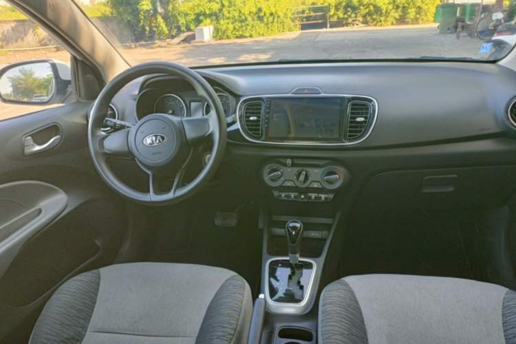 Used Kia Pegas 2020 Revised Version 1.4L Automatic Comfortable with Sunroof Audio And AC Panel
