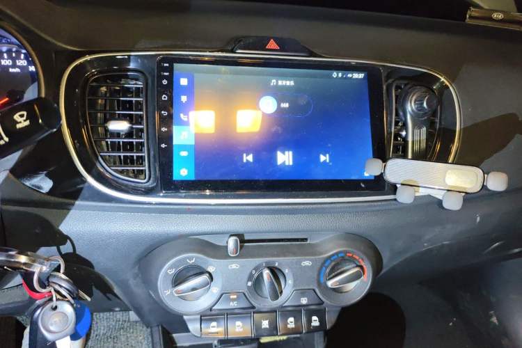 Used Kia Pegas 2020 Revised Version 1.4L Automatic Comfortable with Sunroof Audio And AC Panel