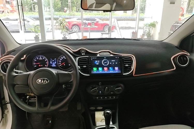 Used Kia Pegas 2020 1.4L Automatic Comfort Version with Sunroof Center Console