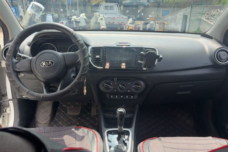 Used Kia Pegas 2020 Revised Version 1.4L Automatic Comfortable with Sunroof Center Console