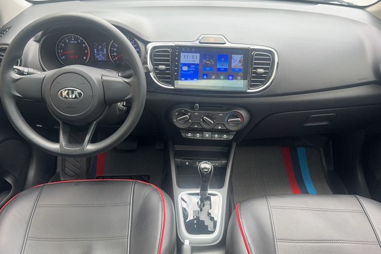 Used Kia Pegas 2020 1.4L Automatic Comfort Version with Sunroof Center Console