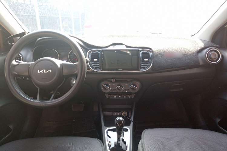 Used Kia Pegas 2020 Revised Version 1.4L Automatic Comfortable with Sunroof Center Console