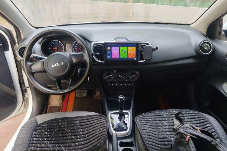 Used Kia Pegas 2020 Revised Version 1.4L Automatic Comfortable with Sunroof Center Console
