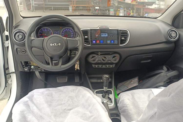 Used Kia Pegas 2020 Revised Version 1.4L Automatic Comfortable with Sunroof Center Console