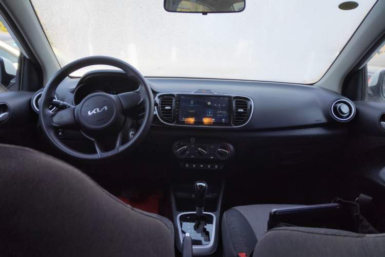 Used Kia Pegas 2020 Revised Version 1.4L Automatic Comfortable with Sunroof Center Console