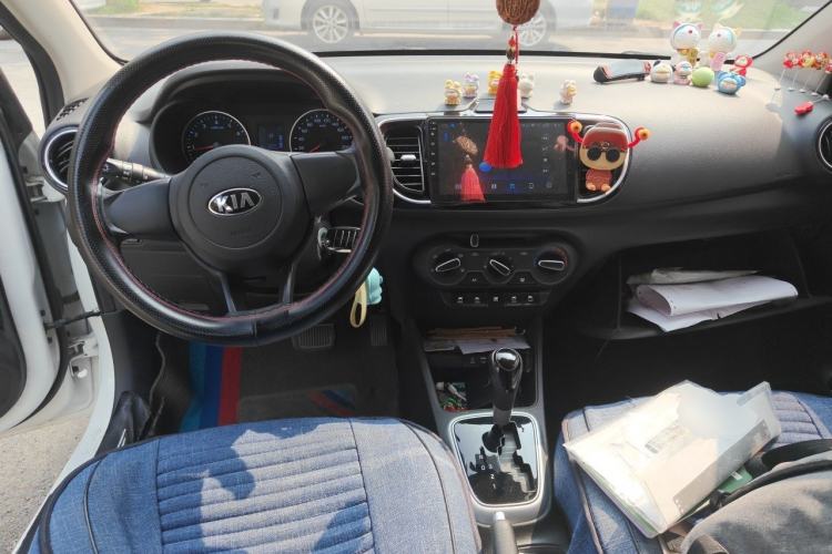 Used Kia Pegas 2020 1.4L Automatic Comfort Version with Sunroof Center Console