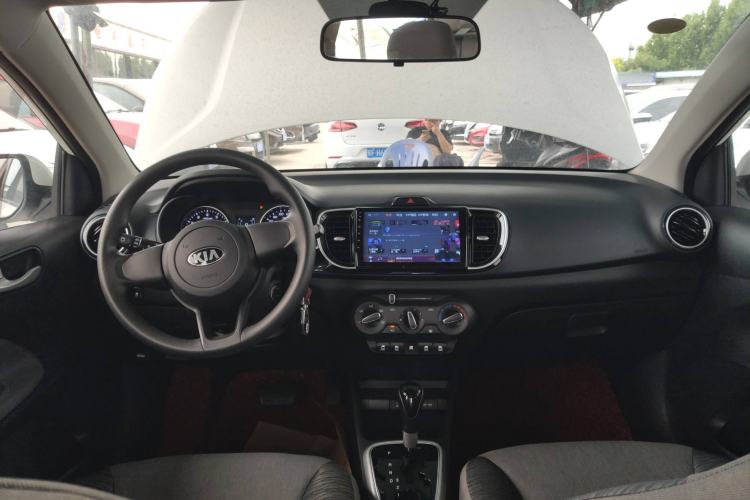 Used Kia Pegas 2020 Revised Version 1.4L Automatic Comfortable with Sunroof Center Console