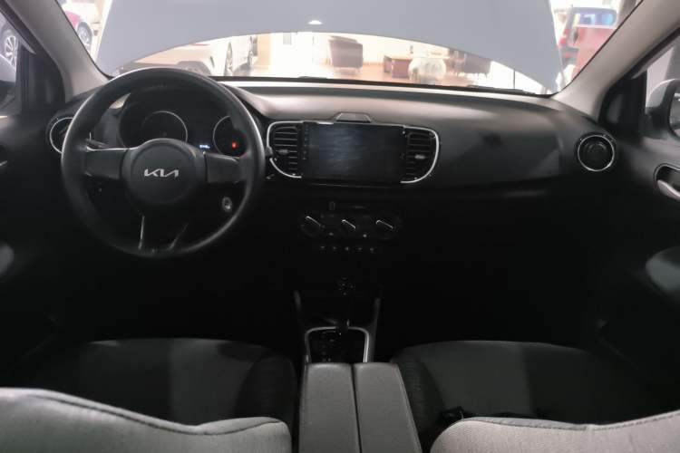 Used Kia Pegas 2020 Revised Version 1.4L Automatic Comfortable with Sunroof Center Console