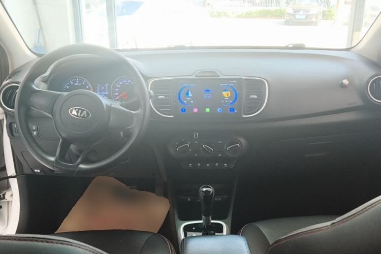 Used Kia Pegas 2020 1.4L Automatic Comfort Version with Sunroof Center Console