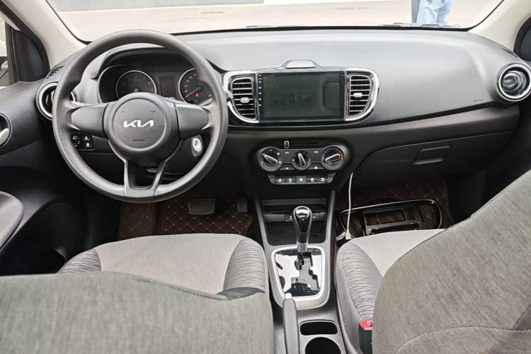Used Kia Pegas 2020 Revised Version 1.4L Automatic Comfortable with Sunroof Center Console