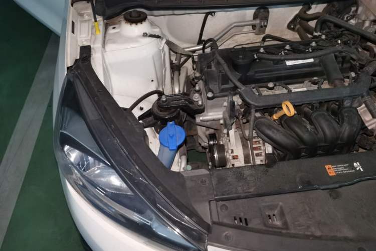 Used Kia Pegas 2020 1.4L Automatic Comfort Version with Sunroof Engine Bay Right