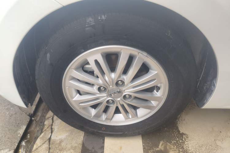Used Kia Pegas 2020 Revised Version 1.4L Automatic Comfortable with Sunroof Exterior 4