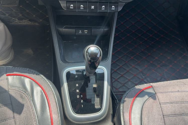 Used Kia Pegas 2020 Revised Version 1.4L Automatic Comfortable with Sunroof Gear Lever