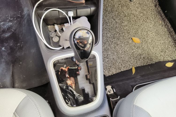 Used Kia Pegas 2020 Revised Version 1.4L Automatic Elite Connect Edition Gear Lever