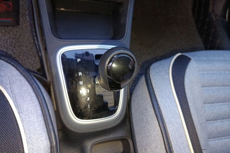 Used Kia Pegas 2020 Revised Version 1.4L Automatic Comfortable with Sunroof Gear Lever