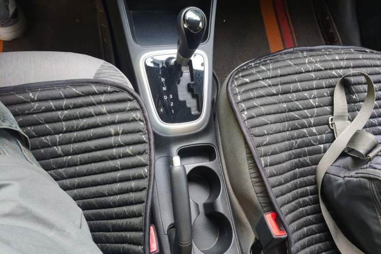 Used Kia Pegas 2020 Revised Version 1.4L Automatic Comfortable with Sunroof Gear Lever