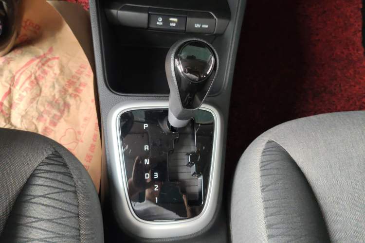Used Kia Pegas 2020 Revised Version 1.4L Automatic Comfortable with Sunroof Gear Lever