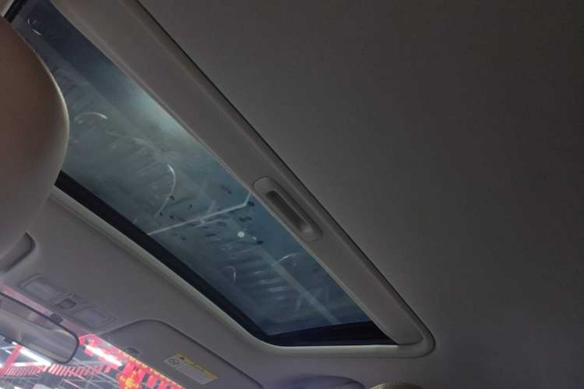 Used Kia Pegas 2020 Revised Version 1.4L Automatic Comfortable with Sunroof Headliner