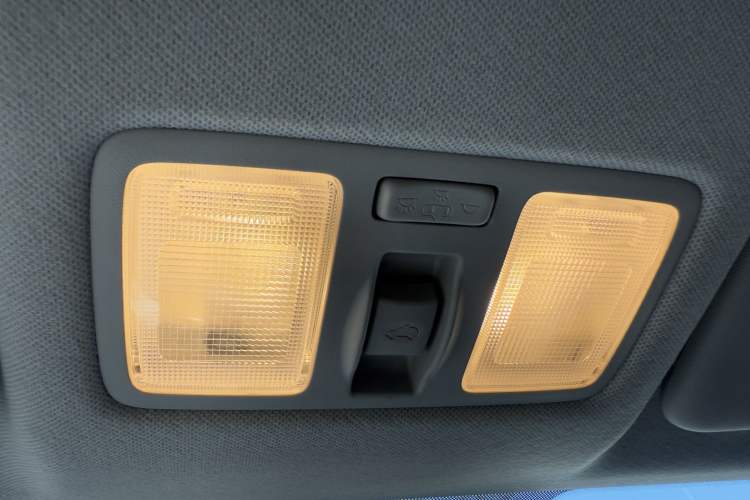 Used Kia Pegas 2020 Revised Version 1.4L Automatic Comfortable with Sunroof Interior 11
