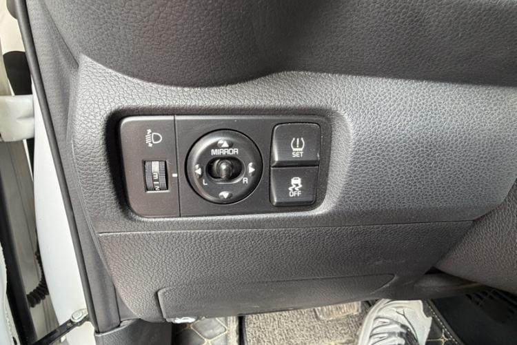 Used Kia Pegas 2020 1.4L Automatic Comfort Version with Sunroof Interior 12