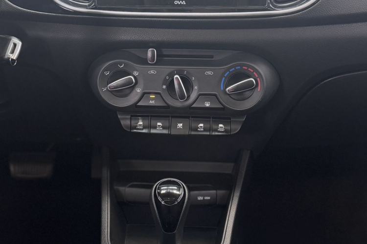 Used Kia Pegas 2020 Revised Version 1.4L Automatic Comfortable with Sunroof Interior 5