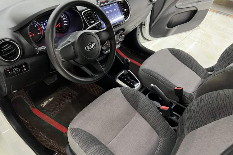 Used Kia Pegas 2020 Revised Version 1.4L Automatic Comfortable with Sunroof Interior 7