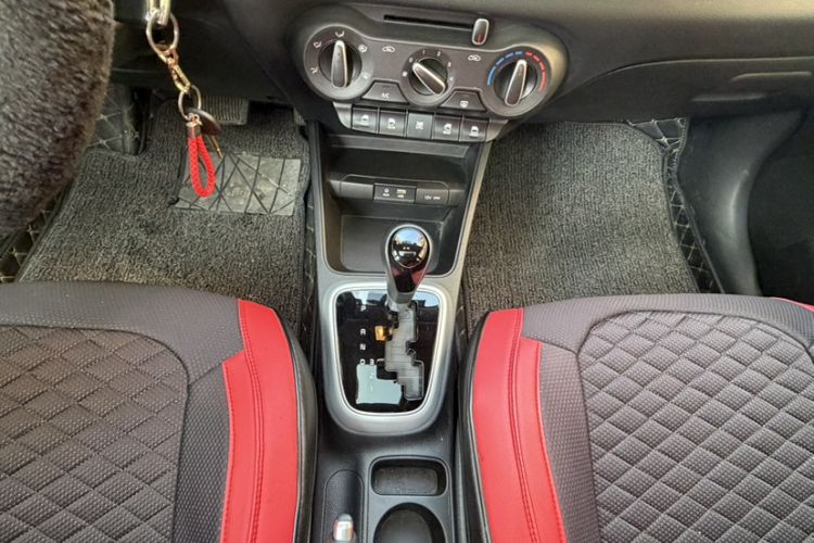 Used Kia Pegas 2020 1.4L Automatic Comfort Version with Sunroof Interior 8