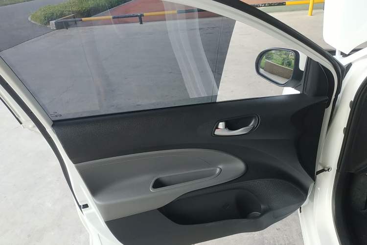 Used Kia Pegas 2020 Revised Version 1.4L Automatic Comfortable with Sunroof Left Front Door Interior