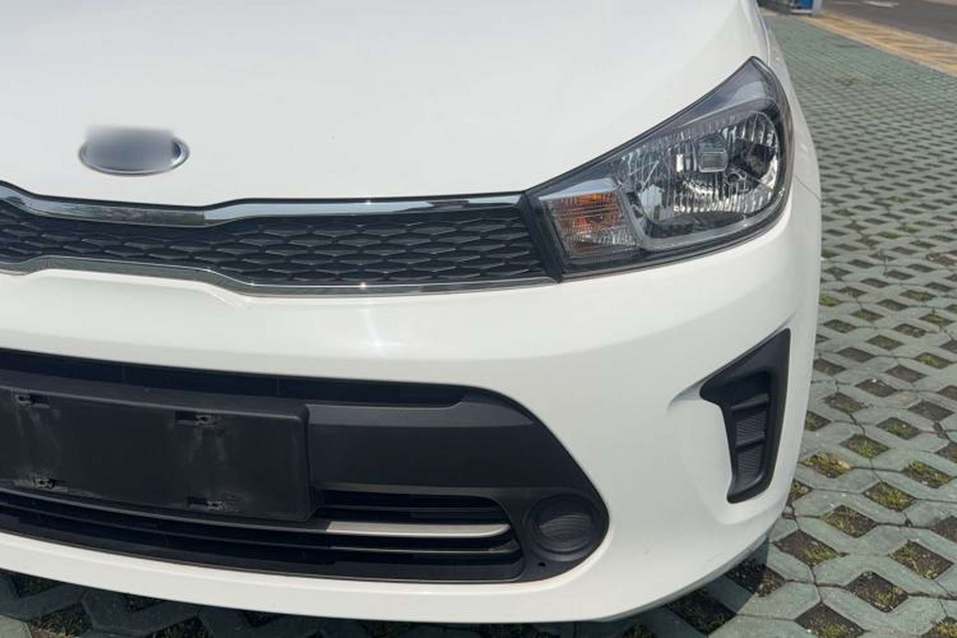 Used Kia Pegas 2020 Revised Version 1.4L Automatic Comfortable with Sunroof Left Front Headlight
