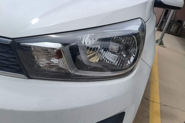 Used Kia Pegas 2020 Revised Version 1.4L Automatic Comfortable with Sunroof Left Front Headlight