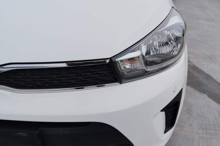 Used Kia Pegas 2020 Revised Version 1.4L Automatic Comfortable with Sunroof Left Front Headlight