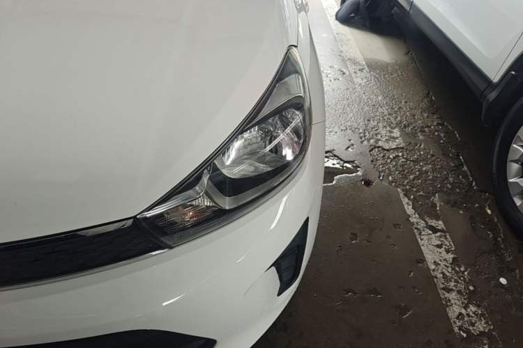 Used Kia Pegas 2020 Revised Version 1.4L Automatic Comfortable with Sunroof Left Front Headlight