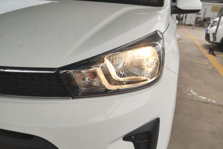 Used Kia Pegas 2020 Revised Version 1.4L Automatic Comfortable with Sunroof Left Front Headlight