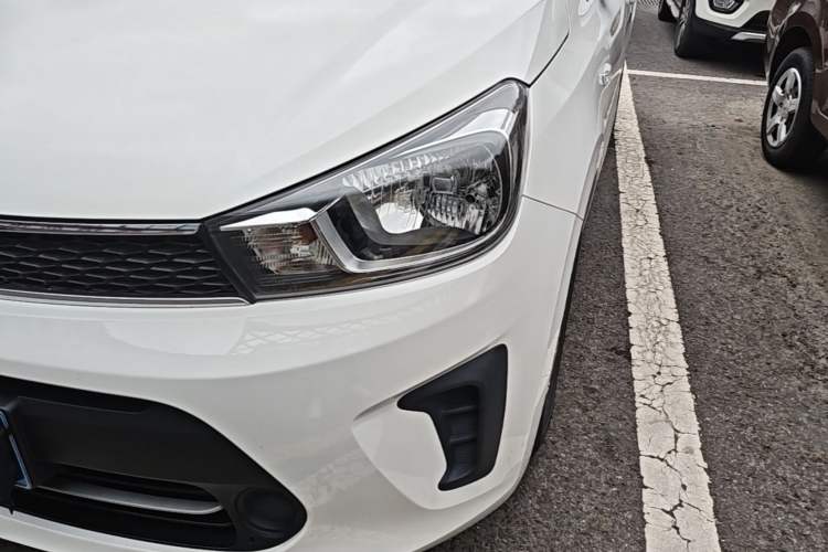 Used Kia Pegas 2020 Revised Version 1.4L Automatic Comfortable with Sunroof Left Front Headlight