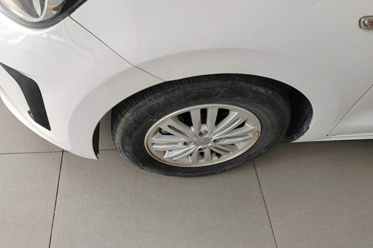 Used Kia Pegas 2020 1.4L Automatic Comfort Version with Sunroof Left Front Wheel Hub