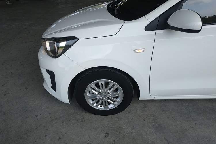 Used Kia Pegas 2020 Revised Version 1.4L Automatic Comfortable with Sunroof Left Front Wheel Hub