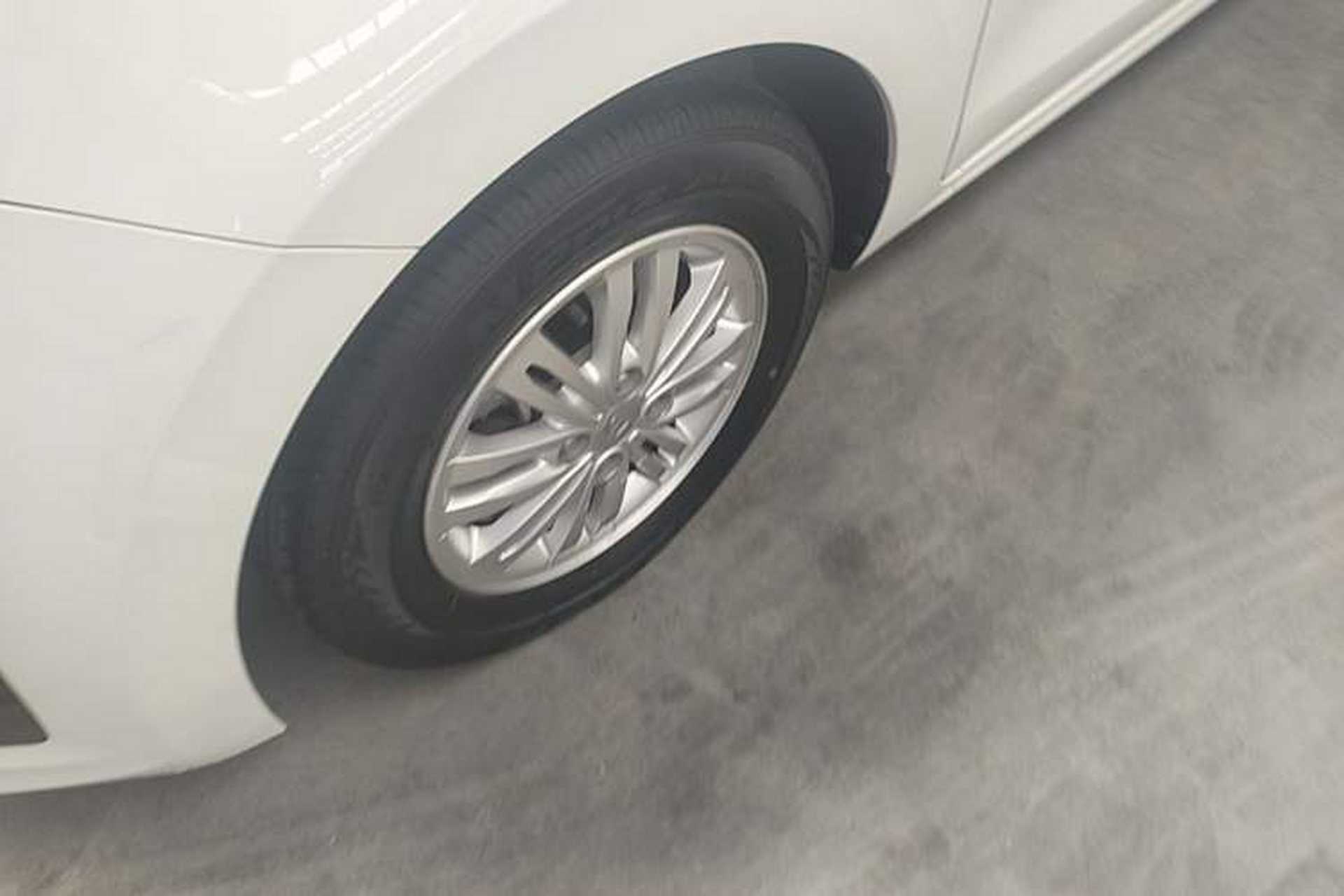Used Kia Pegas 2020 Revised Version 1.4L Automatic Comfortable with Sunroof Left Front Wheel Hub